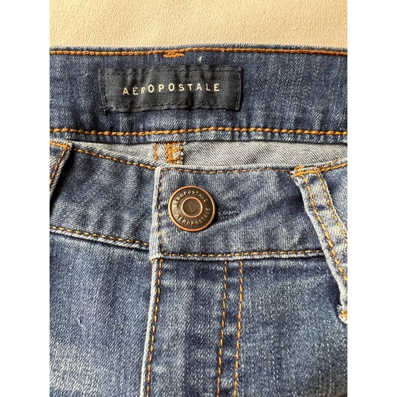 NEW Aeropostale Midi Shorts Distressed Denim Stretch Size 2 - Picture 2 of 11